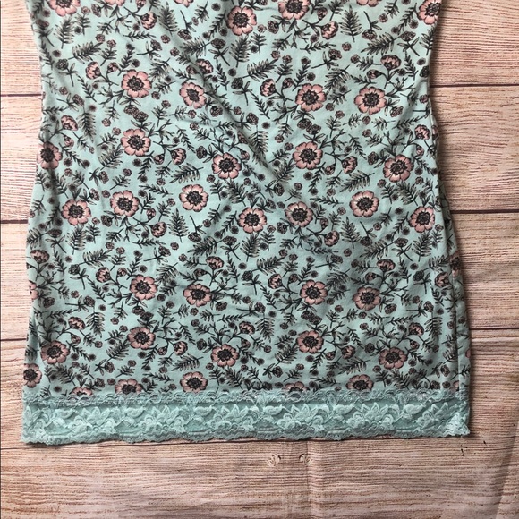 Y2K Mint Floral Lace Camisole - Picture 4 of 5